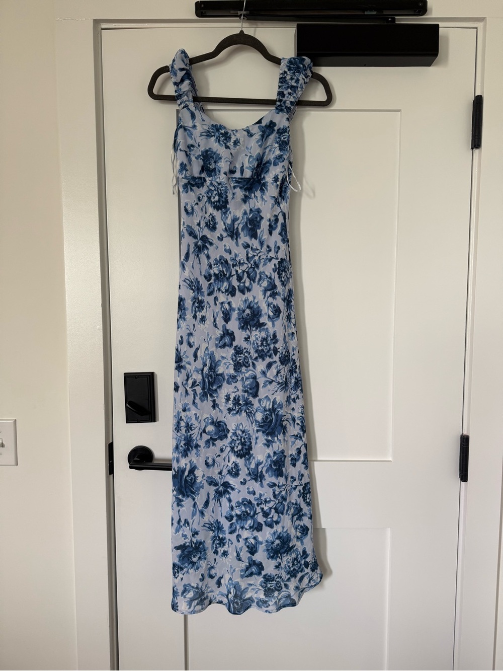 Abercrombie & Fitch Blue and White Floral Maxi Dress